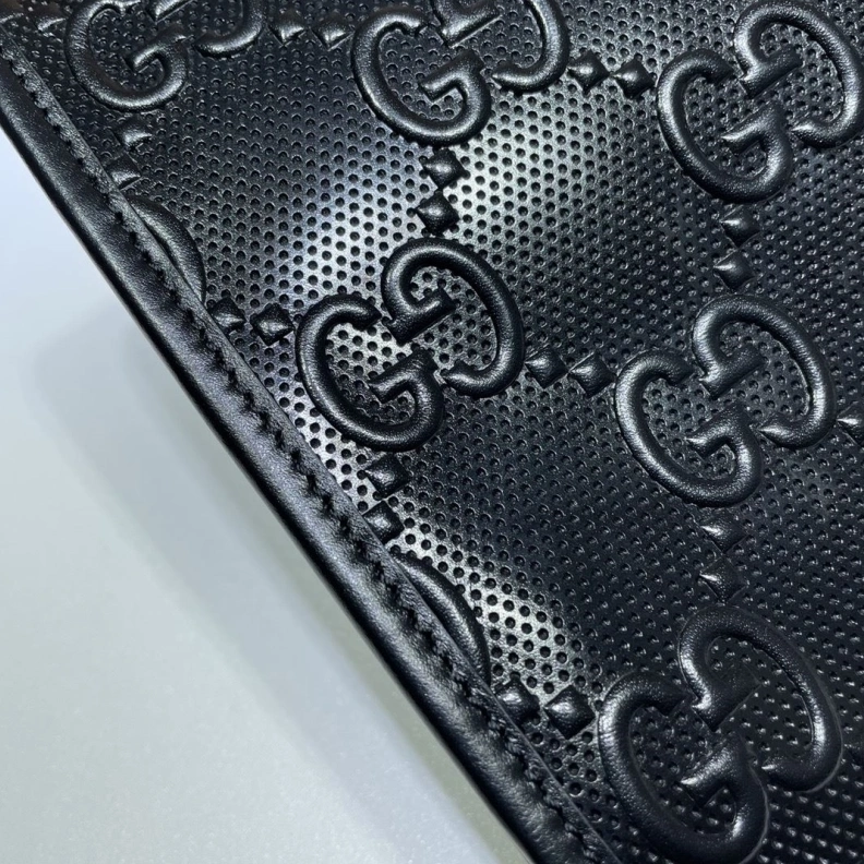 Flexible Gxccx Clutch Bags 46121