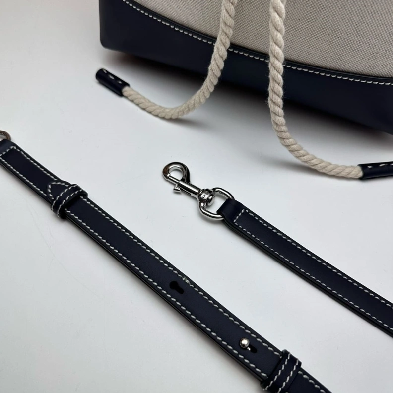 Trendsetting Gxccx Bucket Bags 46131