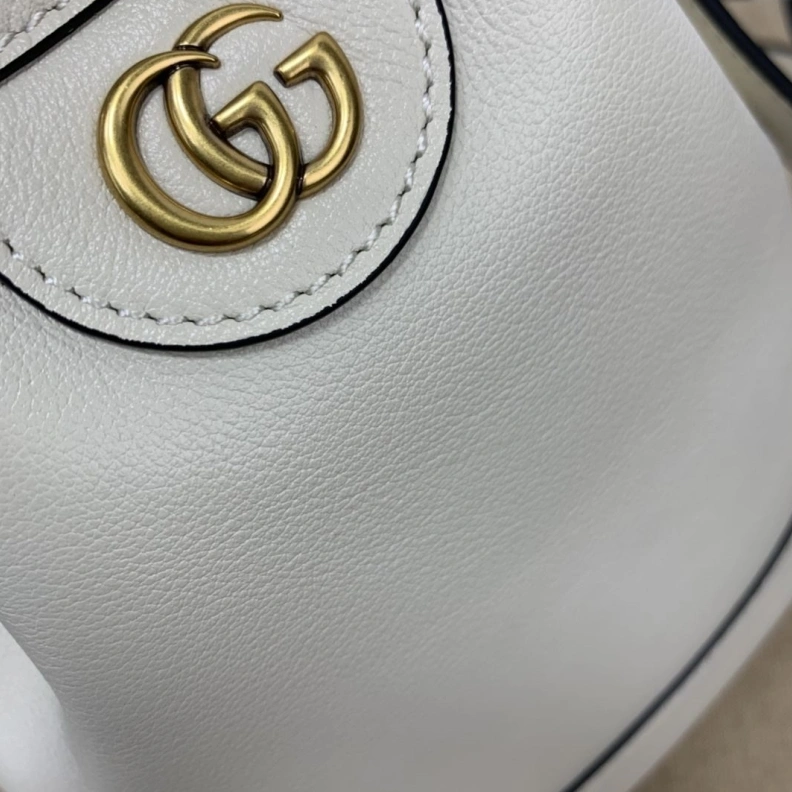 Bright Gxccx Bucket Bags 46123