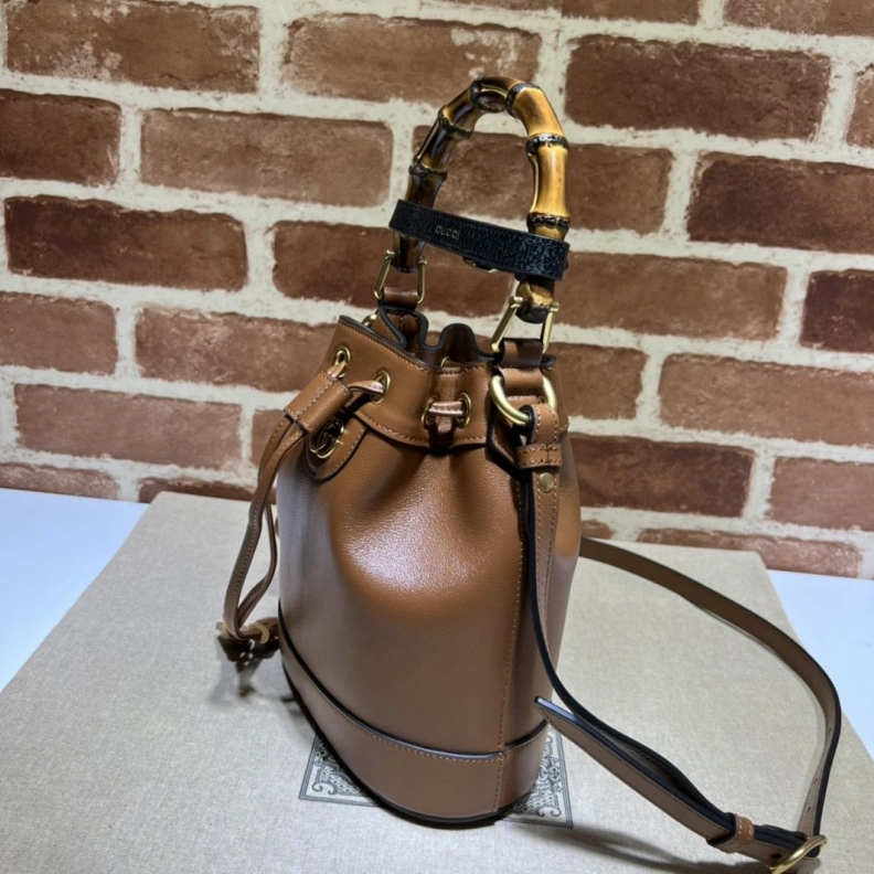 Gxccx Bucket Bags Compact 46125