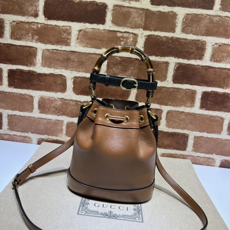 Gxccx Bucket Bags Compact 46125