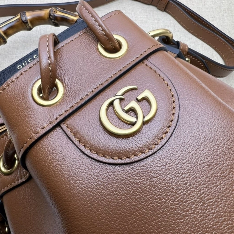 Gxccx Bucket Bags Compact 46125