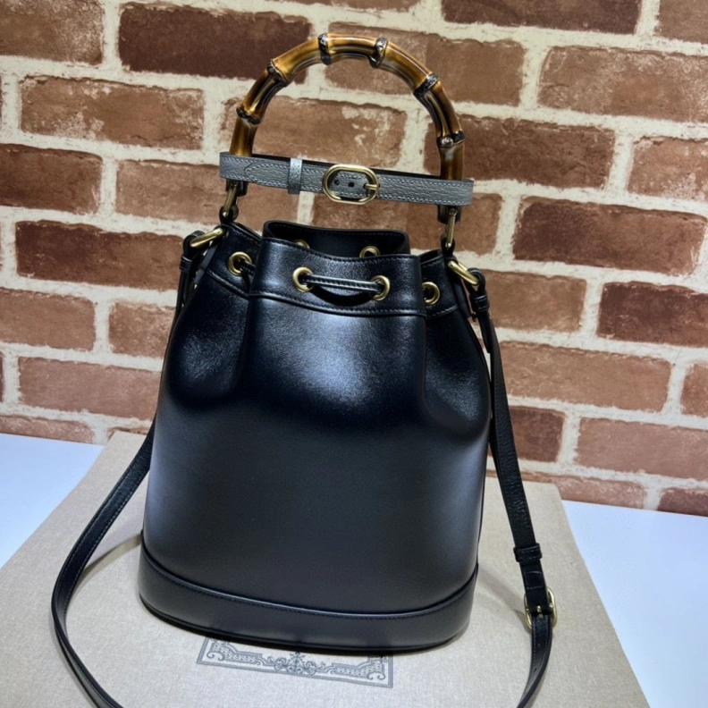 Gxccx Bucket Bags Flexible 46136