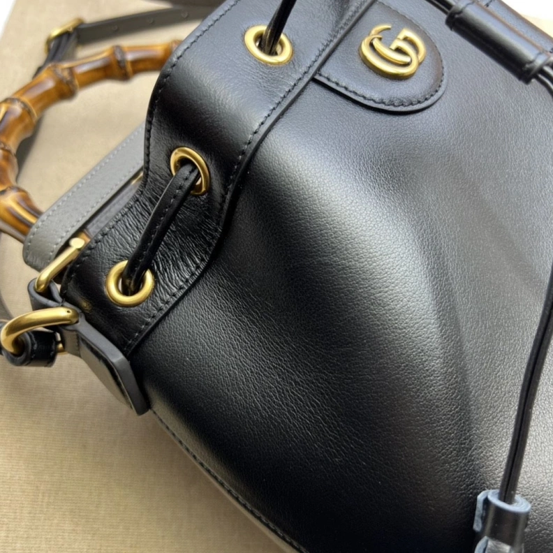 Gxccx Bucket Bags Flexible 46136