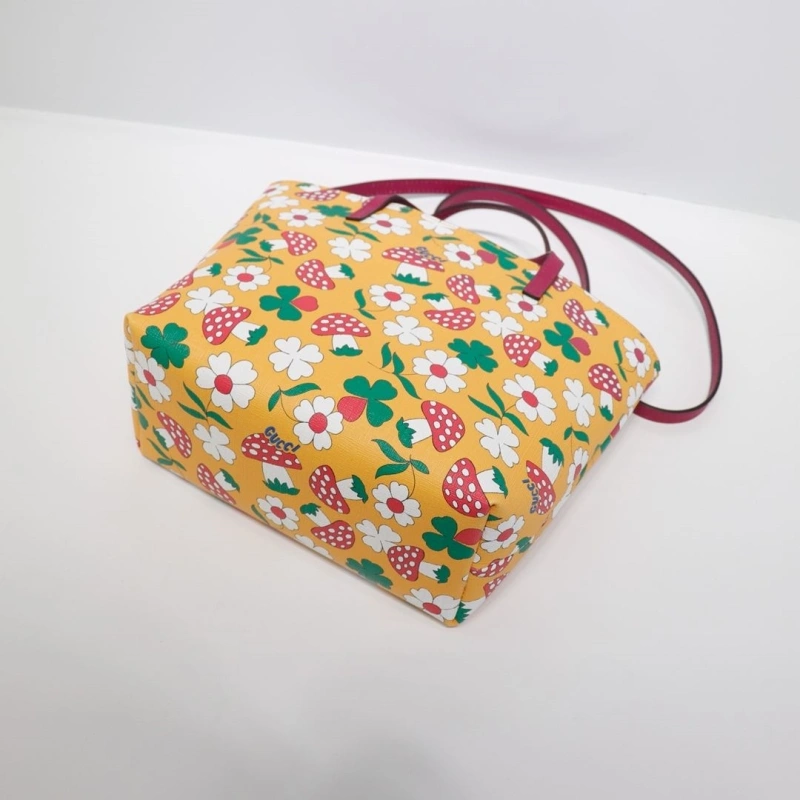 Minimalist Gxccx Shopping Bags 49544