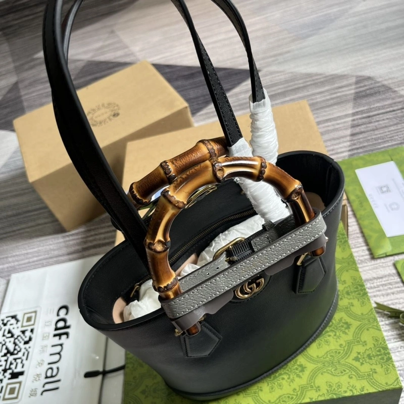 Gxccx Bucket Bags Functional 42865