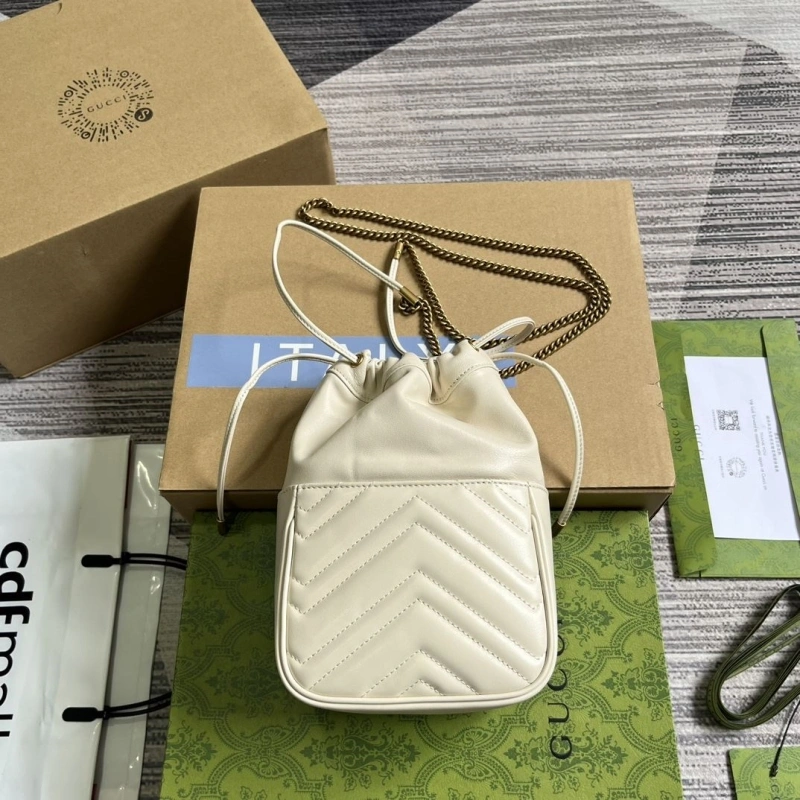 Gxccx Bucket Bags Vibrant 42867