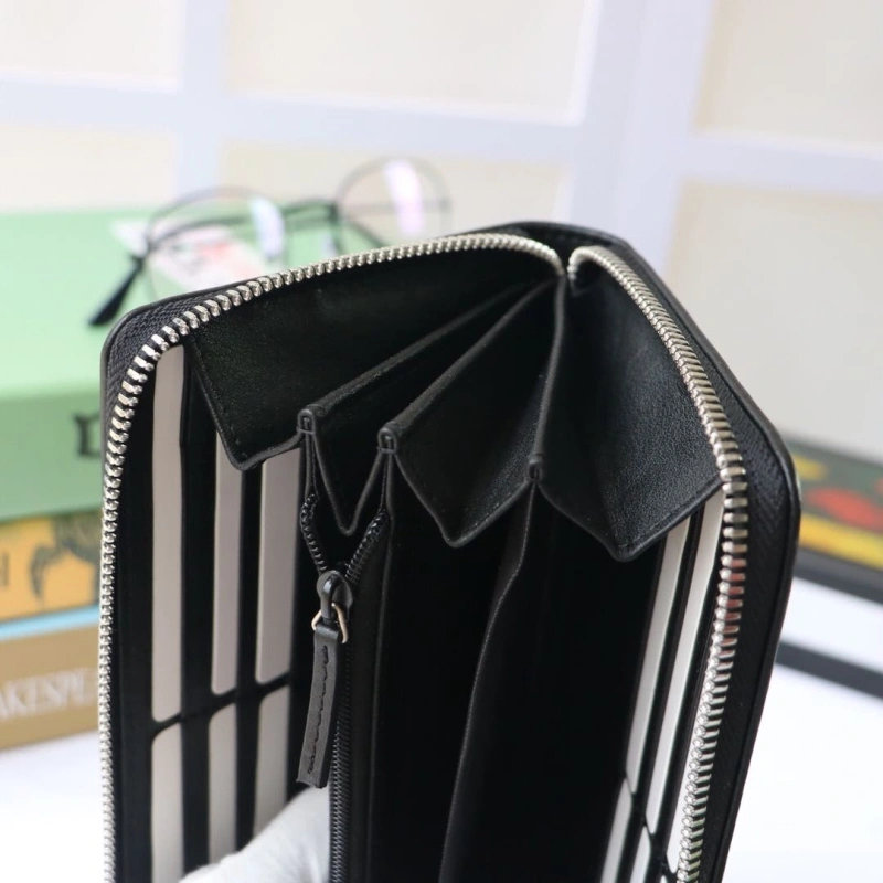 Trendsetting Gxccx Wallets & Purse 40176