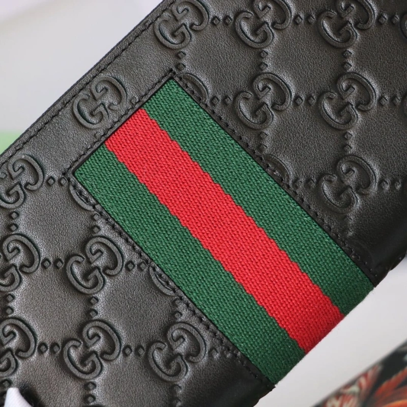 Functional Gxccx Wallets & Purse 40151