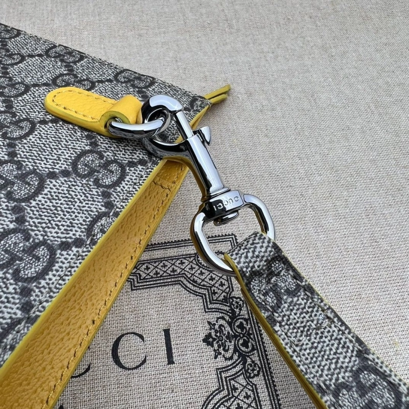 Comfortable Gxccx Clutch Bags 42764