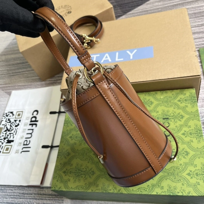Gxccx Bucket Bags ModernLook 42846