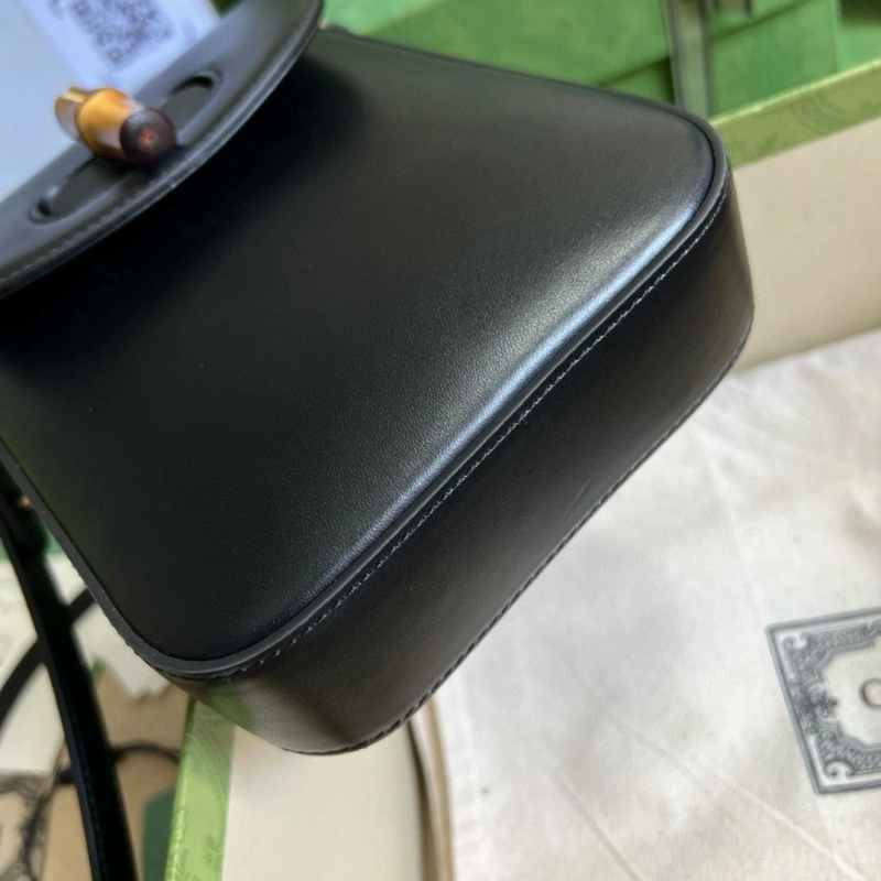 WellDesigned Gxccx Top Handle Bags 40969