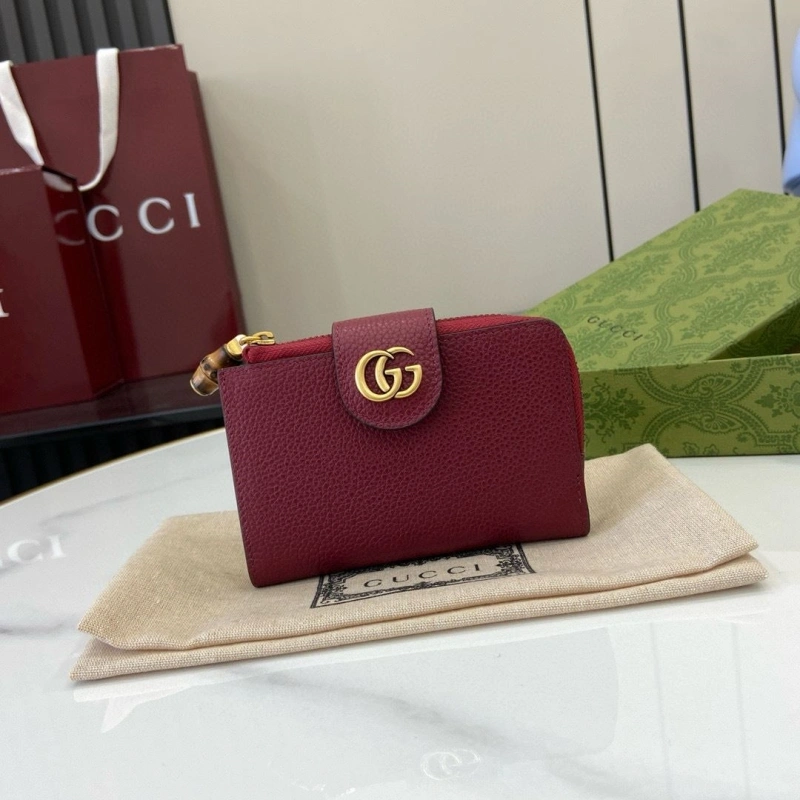 Fashionable Gxccx Clutch Bags 42765