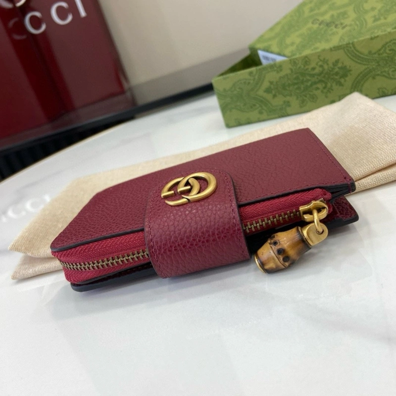 Fashionable Gxccx Clutch Bags 42765