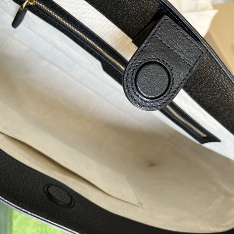 Minimalist Gxccx Shopping Bags 41462