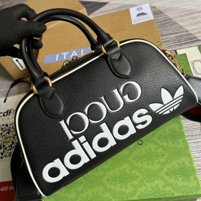 Gxccx Top Handle Bags ModernLook 40872