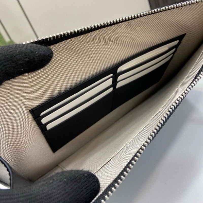 Stylish Gxccx Clutch Bags 42736