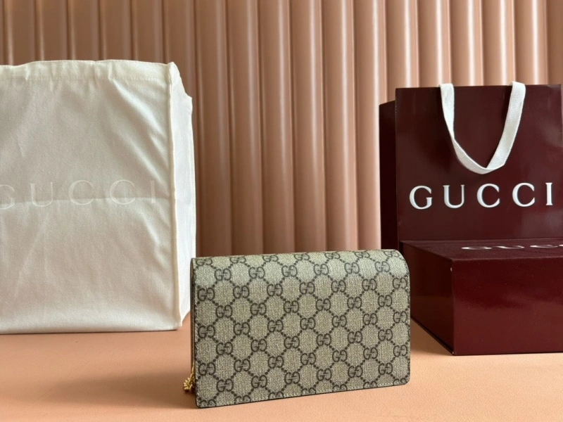 Elegant Gxccx Wallets & Purse 39984
