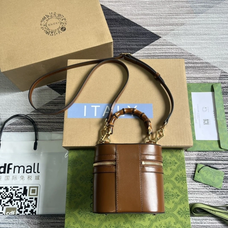 Unique Gxccx Cosmetic Bags 42679
