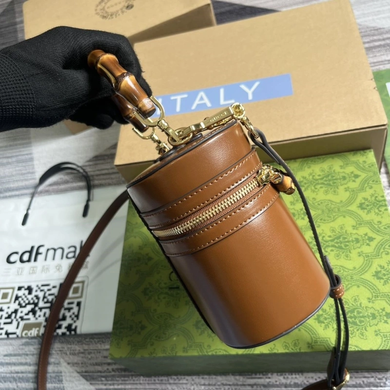 Unique Gxccx Cosmetic Bags 42679