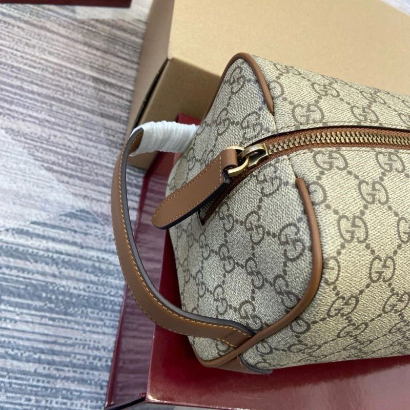 Resilient Gxccx Clutch Bags 42753