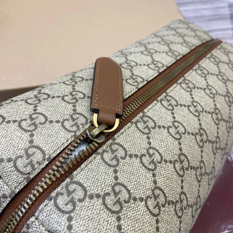 Resilient Gxccx Clutch Bags 42753