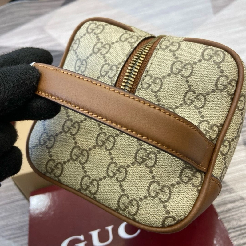 Resilient Gxccx Clutch Bags 42753
