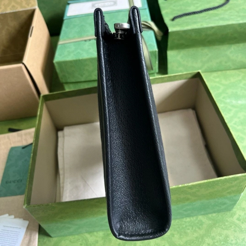 Resilient Gxccx Clutch Bags 42745