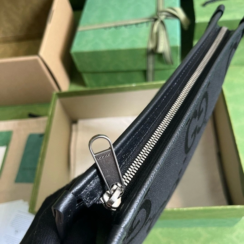 Resilient Gxccx Clutch Bags 42745
