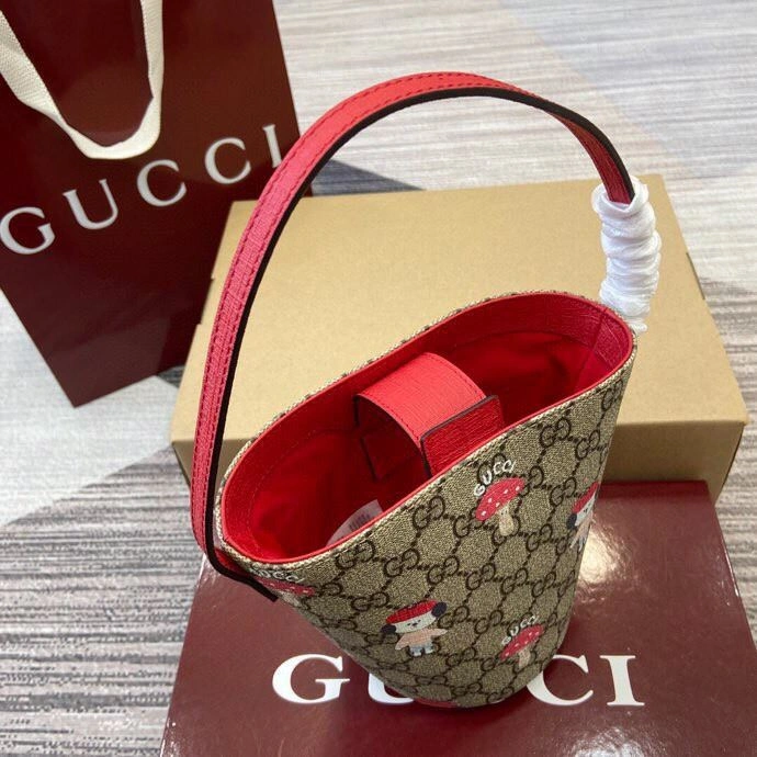 StreetReady Gxccx Bucket Bags 42860