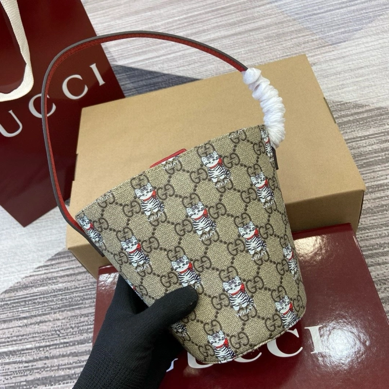 Gxccx Bucket Bags WellDesigned 42858