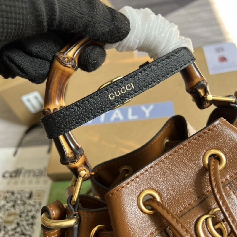 Gxccx Bucket Bags Bold 42832
