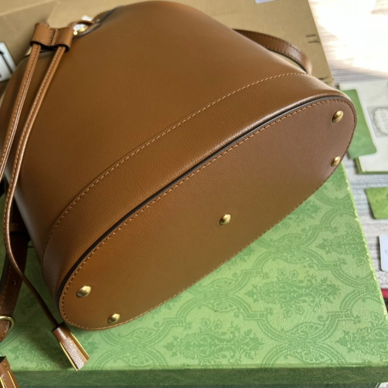 Gxccx Bucket Bags Bold 42832