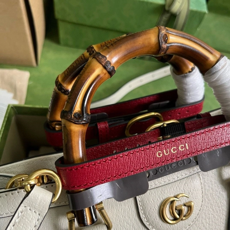 Resilient Gxccx Top Handle Bags 40726