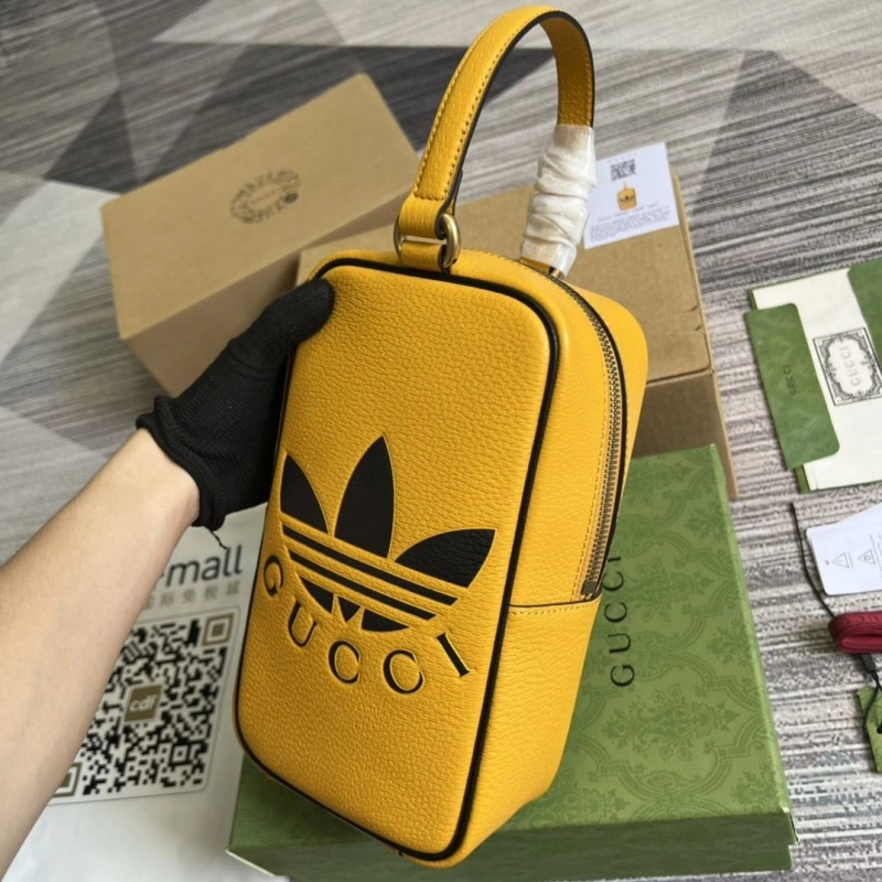 Versatile Gxccx Cosmetic Bags 42653
