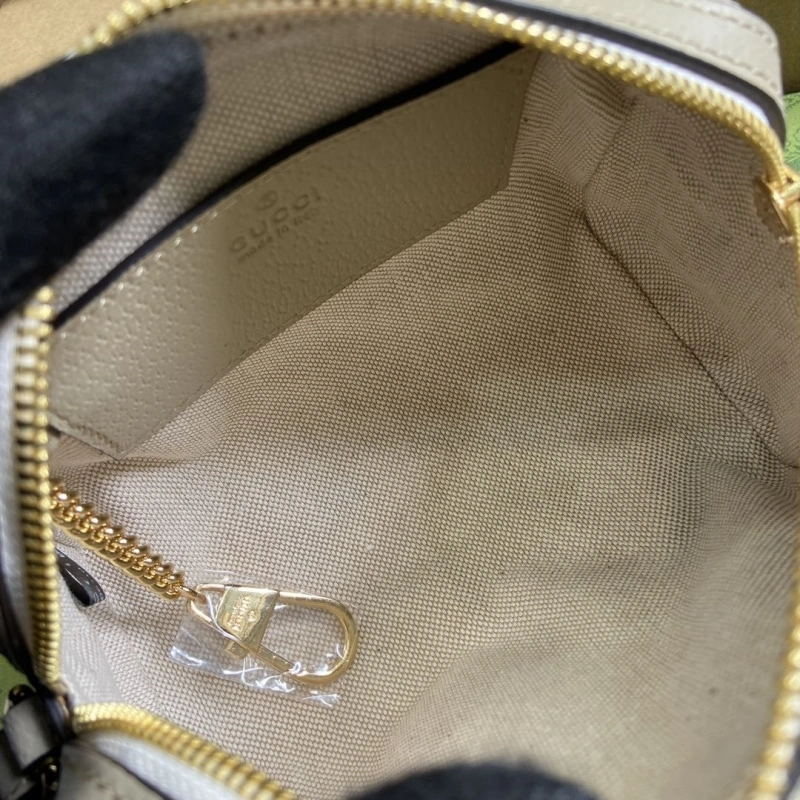 Resilient Gxccx Speedy Bags 41331