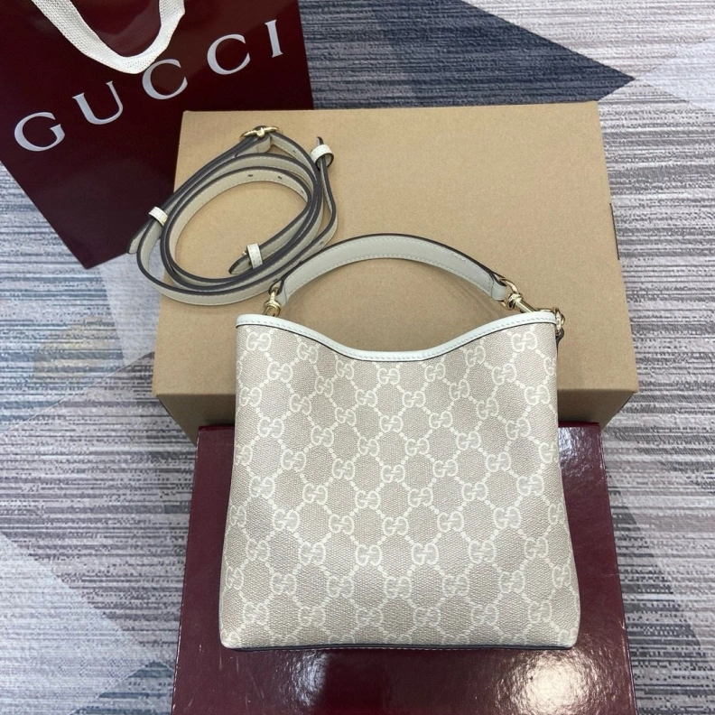 Comfortable Gxccx Bucket Bags 38206