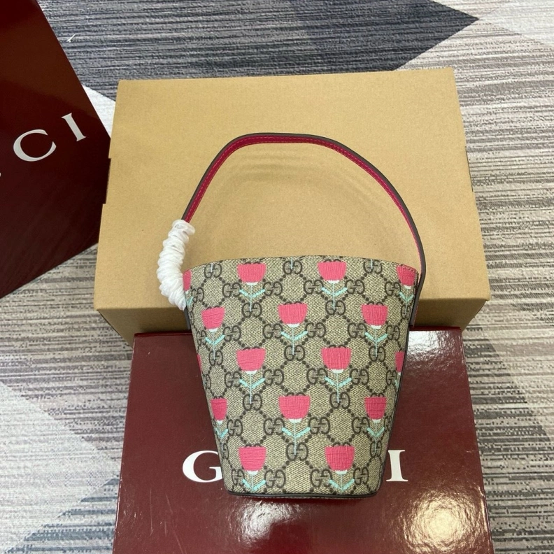 Bold Gxccx Bucket Bags 38210