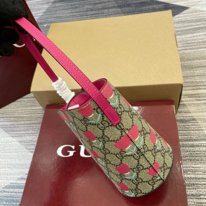 Bold Gxccx Bucket Bags 38210