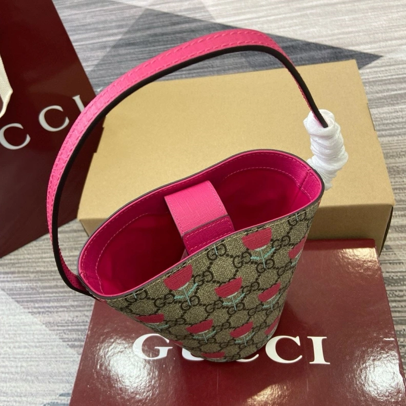 Bold Gxccx Bucket Bags 38210