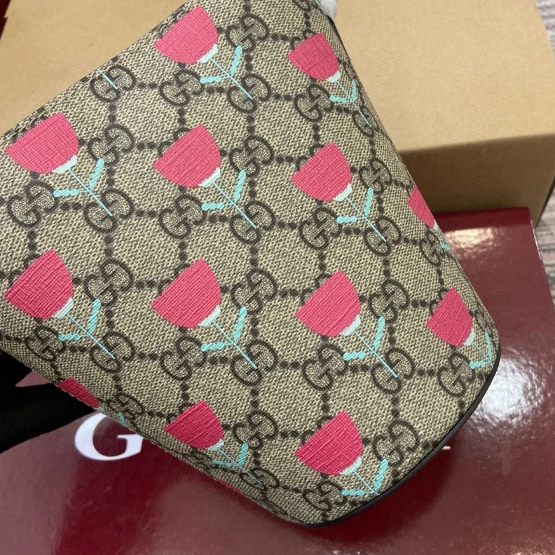 Bold Gxccx Bucket Bags 38210