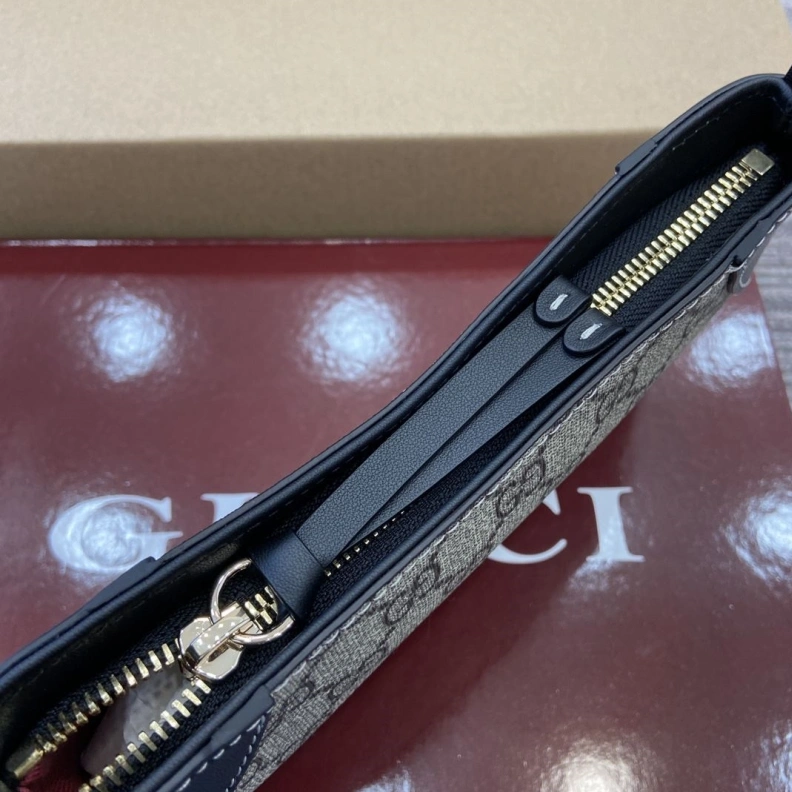 Resilient Gxccx Top Handle Bags 36498