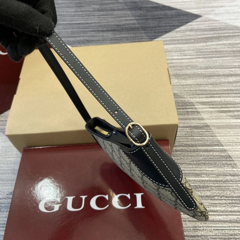 Resilient Gxccx Top Handle Bags 36498