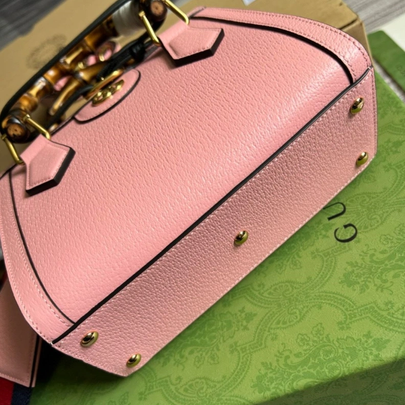 WellDesigned Gxccx Top Handle Bags 36420