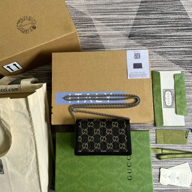 Affordable Gxccx Wallets & Purse 35140
