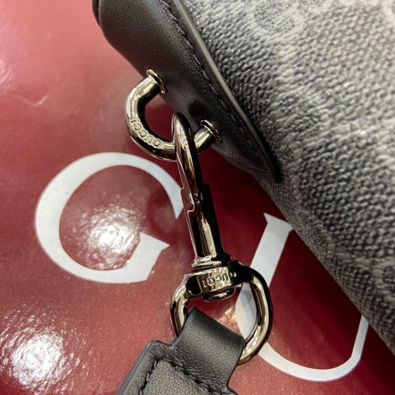 Stylish Gxccx Clutch Bags 38168