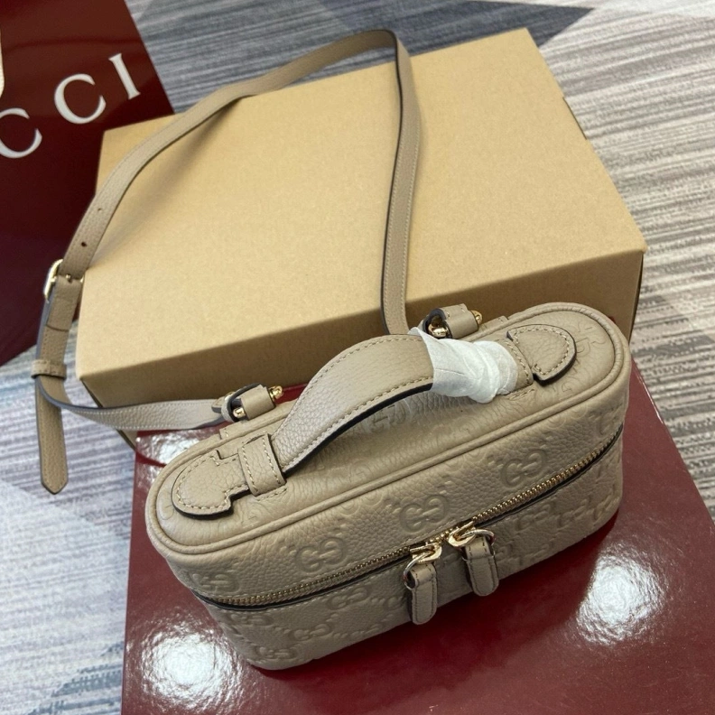 Gxccx Cosmetic Bags Stylish 38116