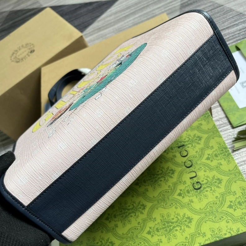 Vibrant Gxccx Shopping Bags 36720