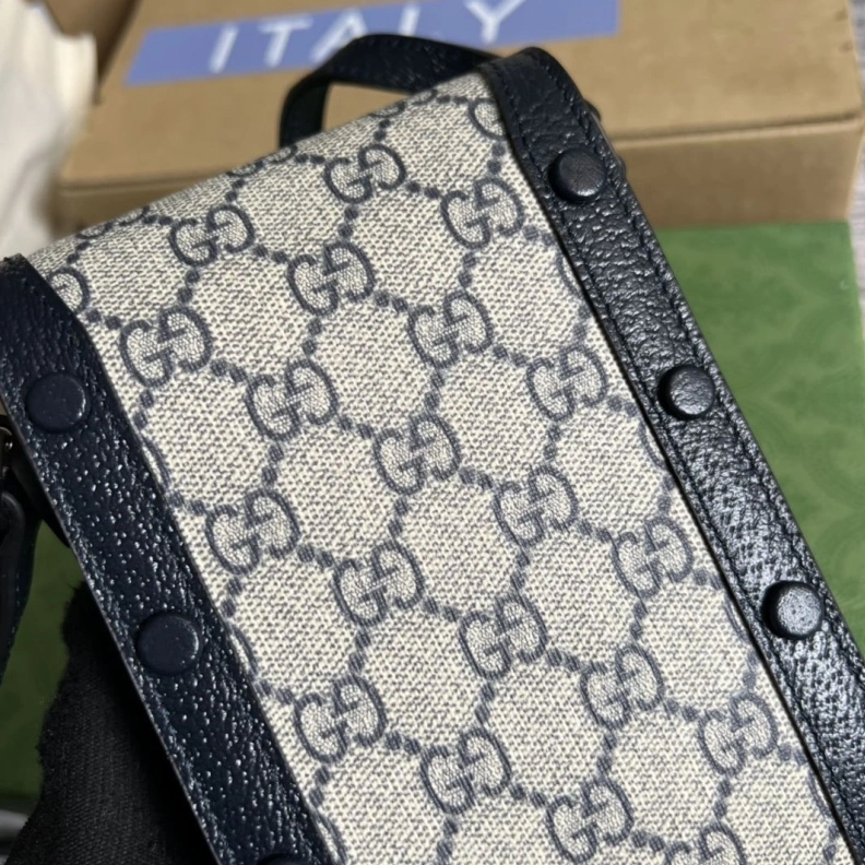 Resilient Gxccx Satchel Bags 37781