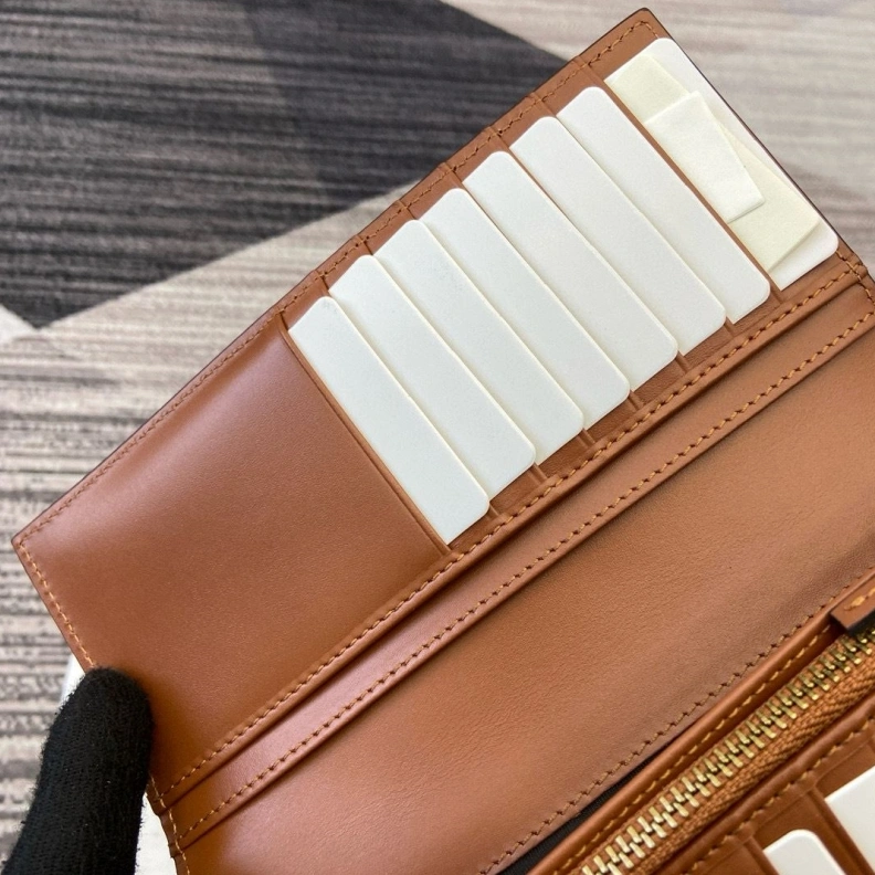 Comfortable Gxccx Wallets & Purse 35125